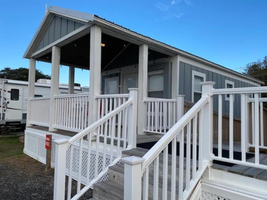 Surf City 2Br Park Home With Waterfront View And Parking Exteriér fotografie