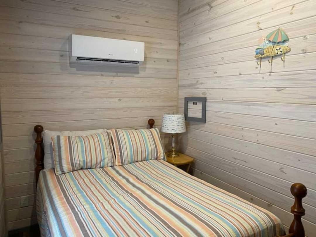 Surf City 2Br Park Home With Waterfront View And Parking Exteriér fotografie