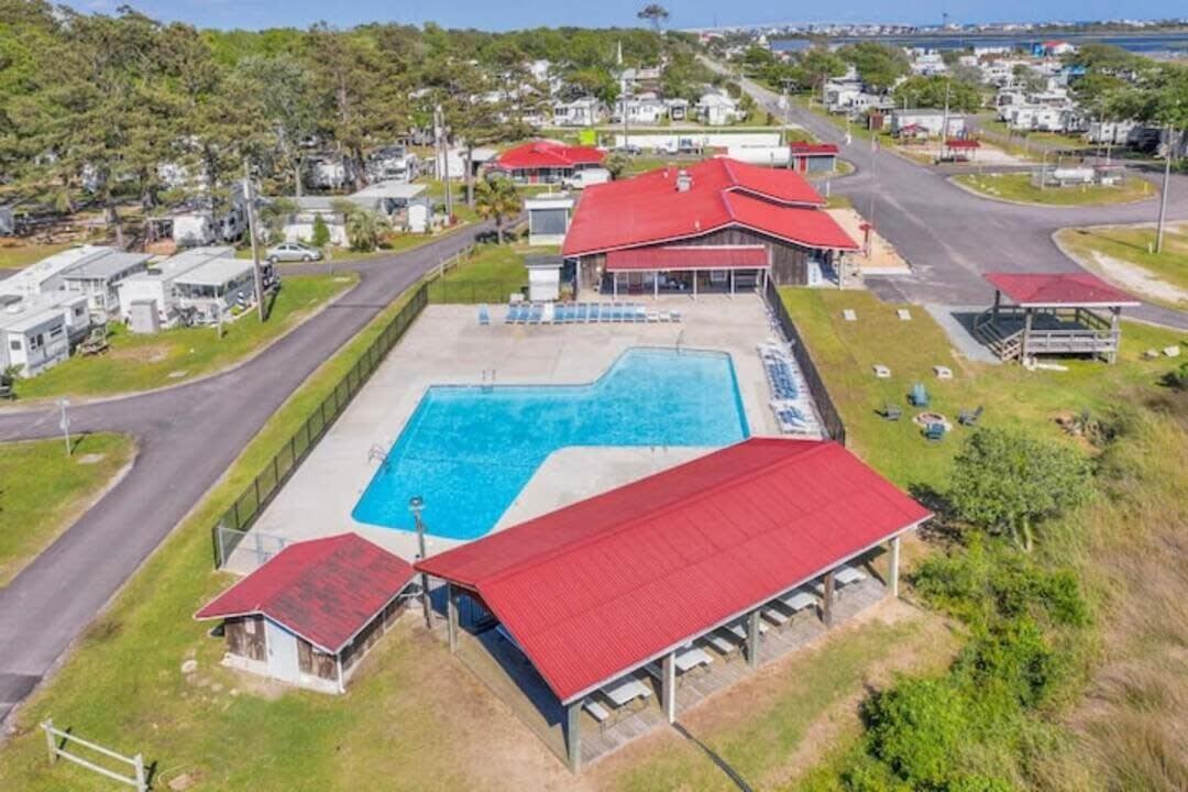 Surf City 2Br Park Home With Waterfront View And Parking Exteriér fotografie